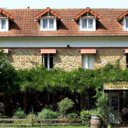 Au Bord Du Lac Saint-Remy-les-Chevreuse Exterior foto