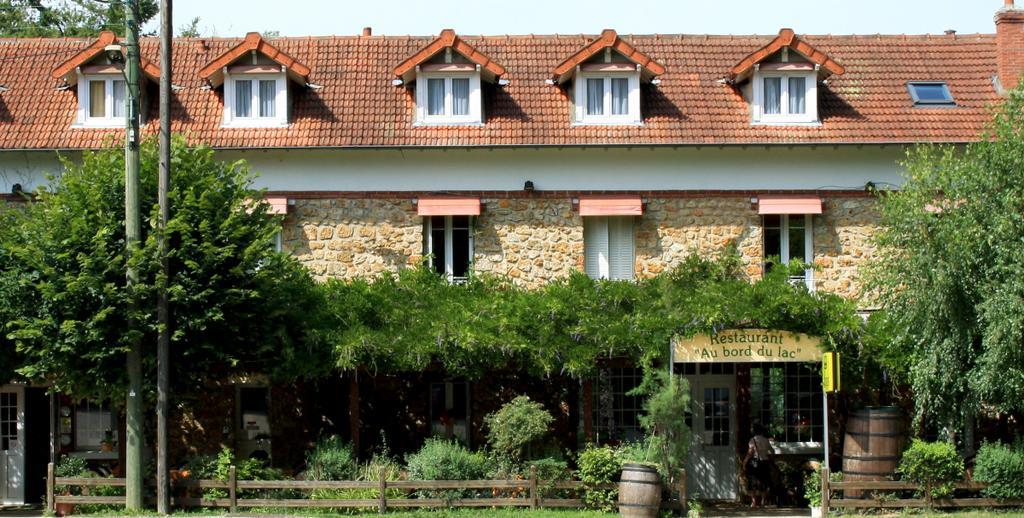 Au Bord Du Lac Saint-Remy-les-Chevreuse Exterior foto